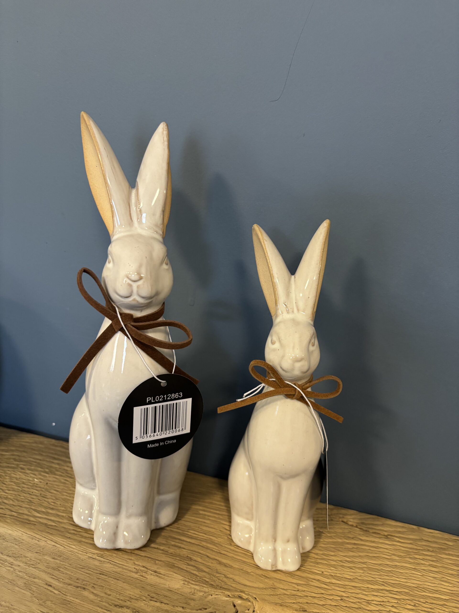 WHITE CERMAIC BUNNY SET