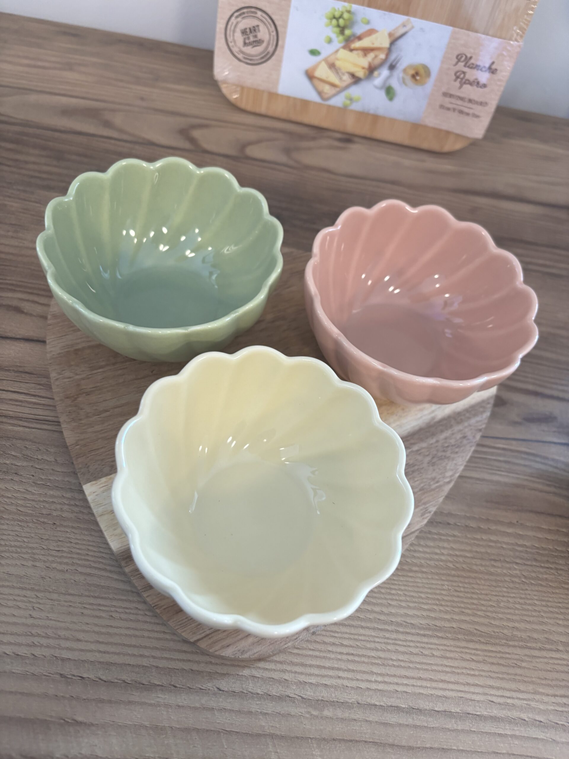 PASTEL SNACK TRAYS
