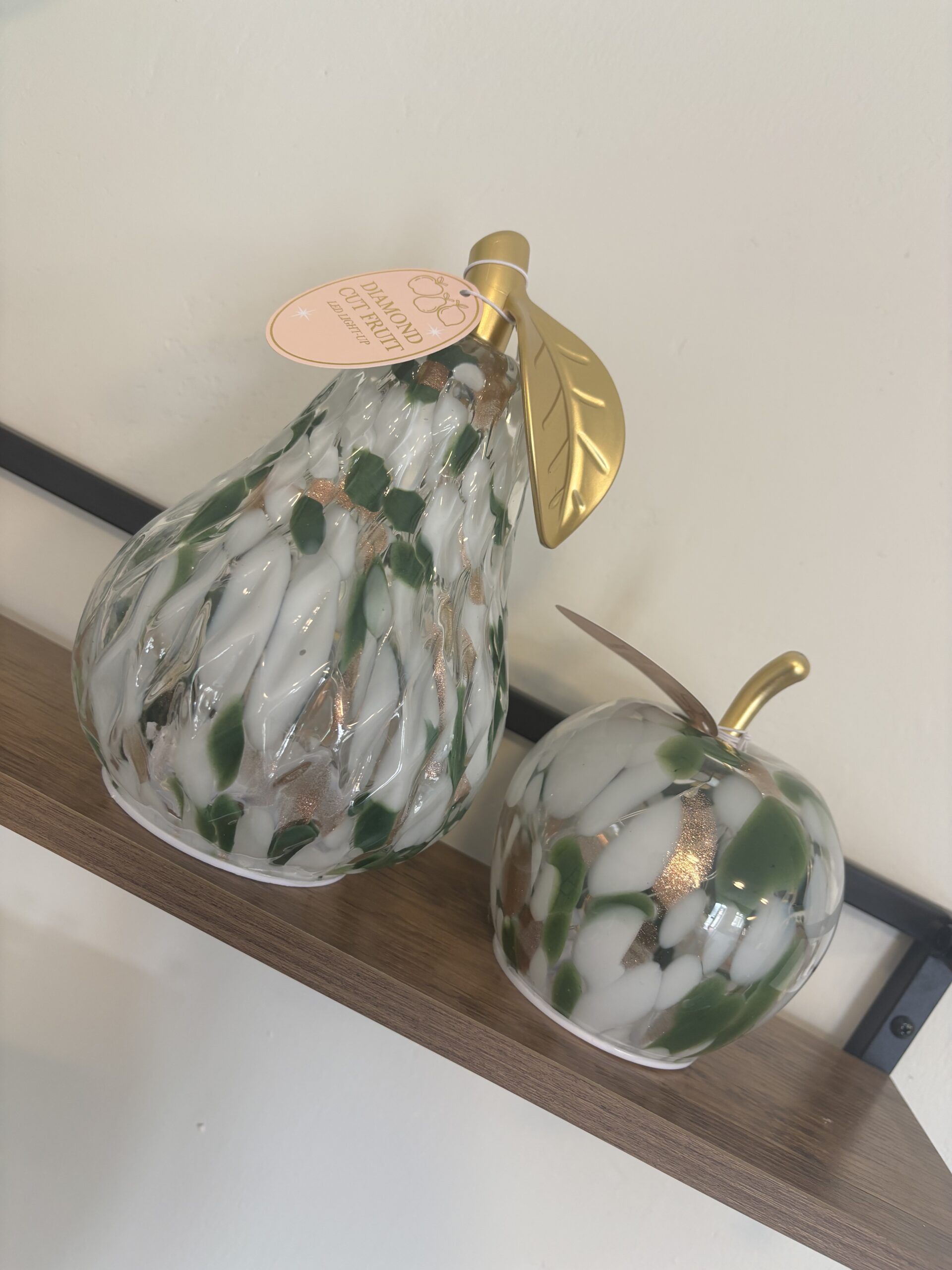 mottle green apple and pear