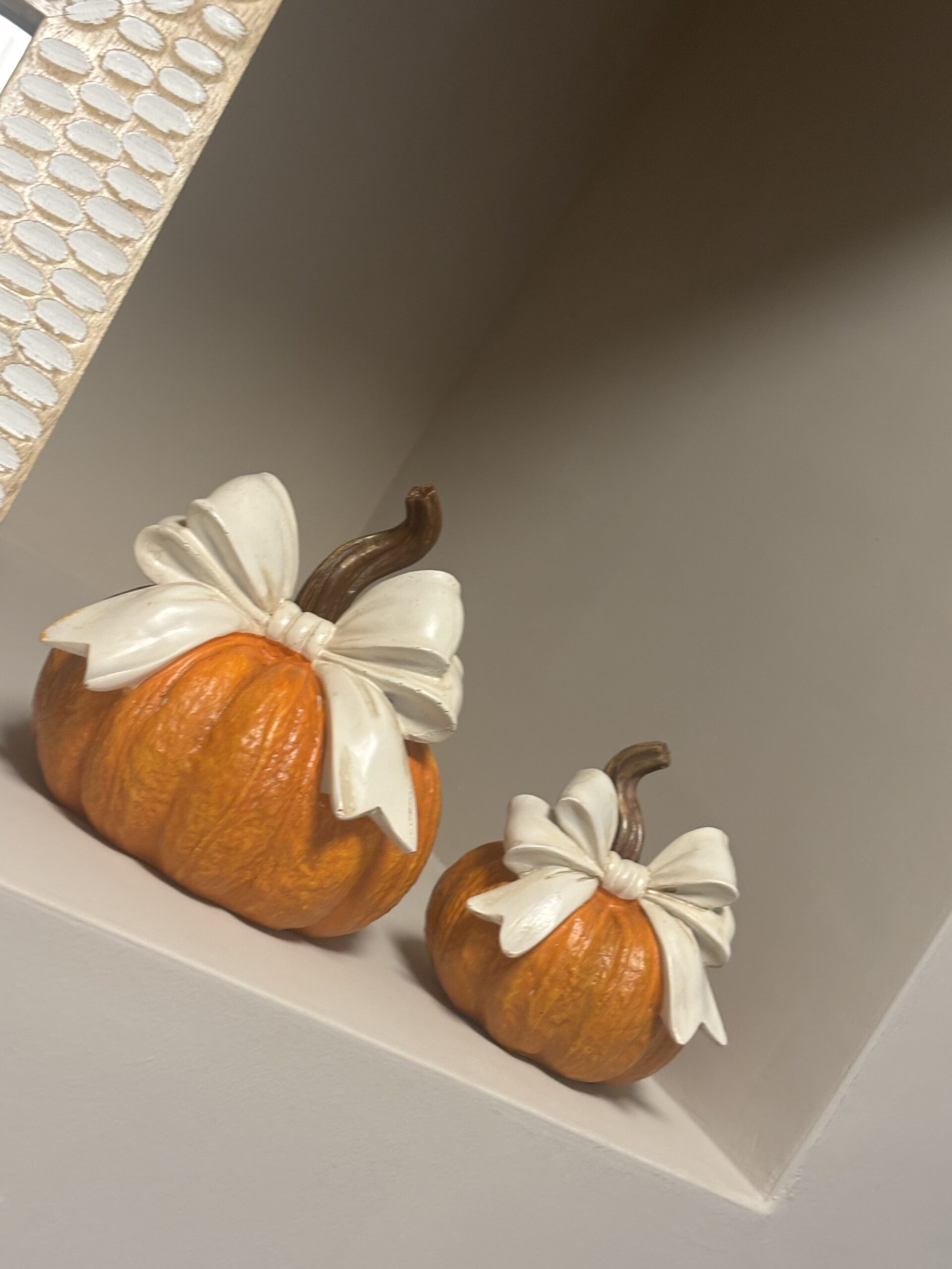 ORANGE PUMPKIN WITH BOW