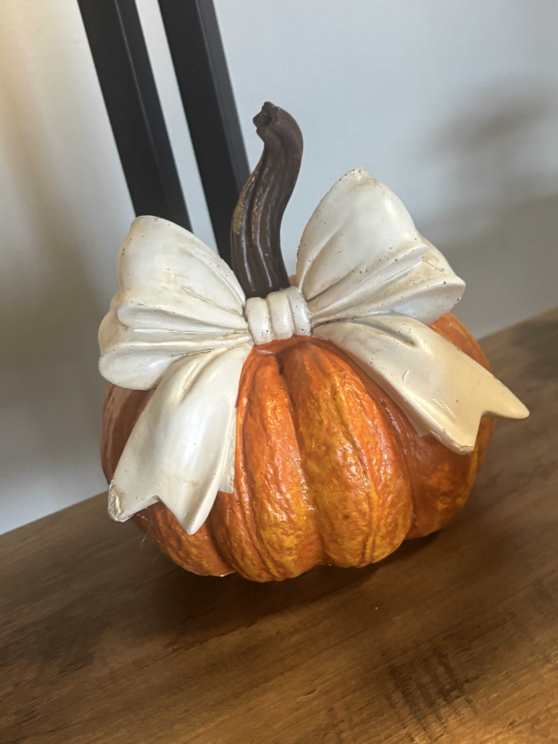 ORANGE PUMPKIN WITH BOW X 3