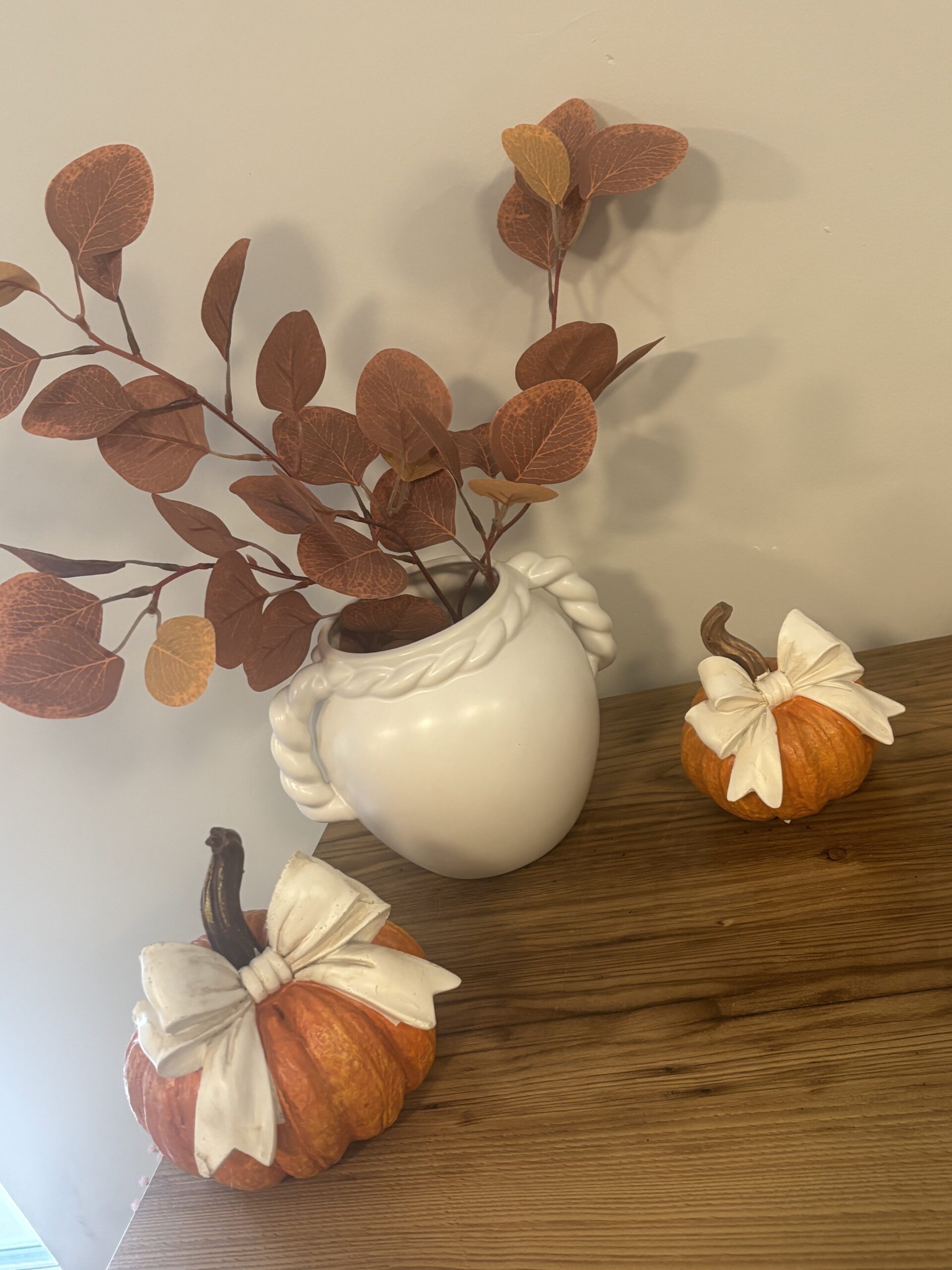 ORANGE PUMPKIN WITH BOW X 4